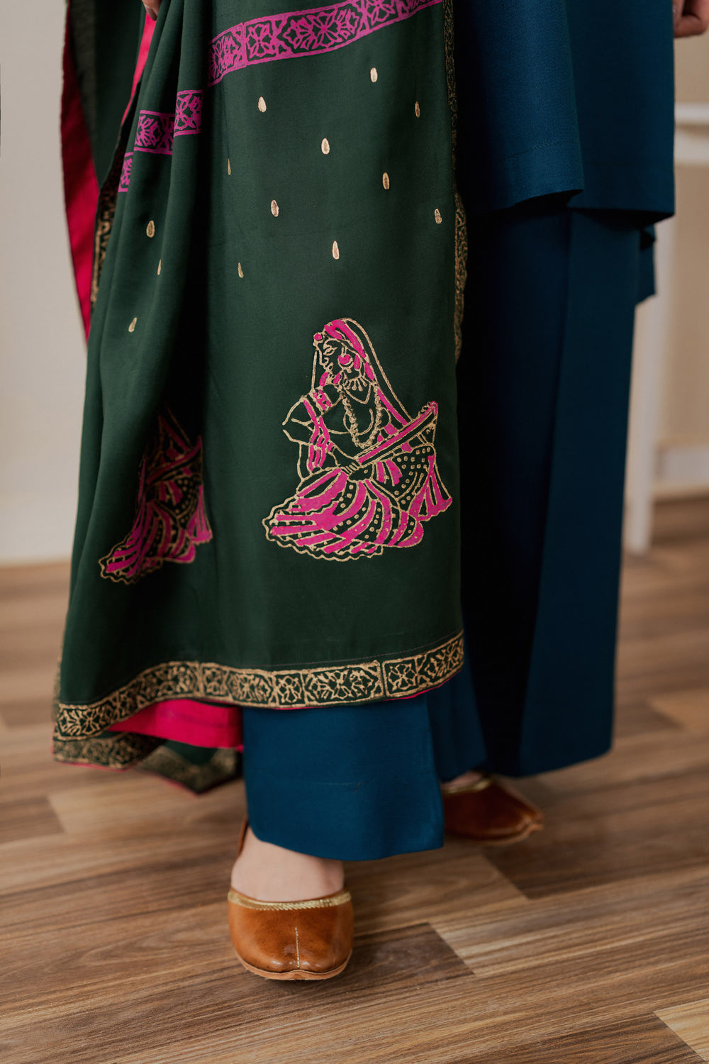 Ashal 3-Piece
