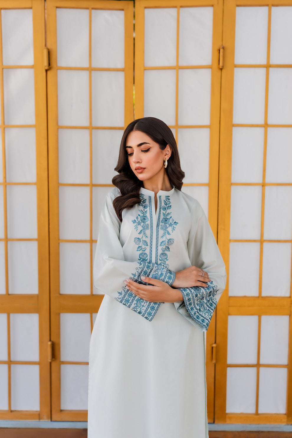 Serene Embroidered 2-Piece