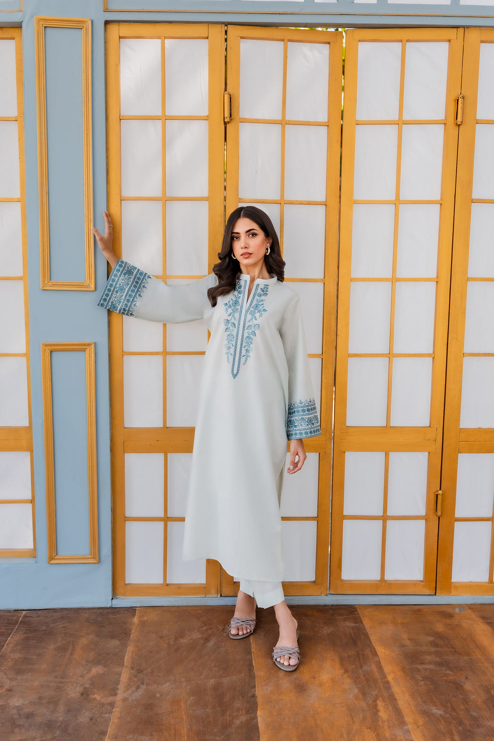 Serene Embroidered 2-Piece